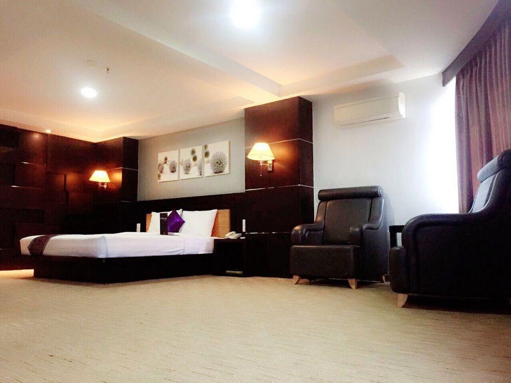 89 Hotel 3*