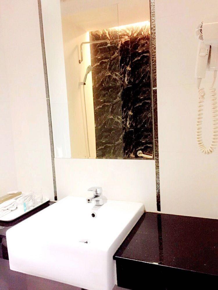 89 Hotel 3*