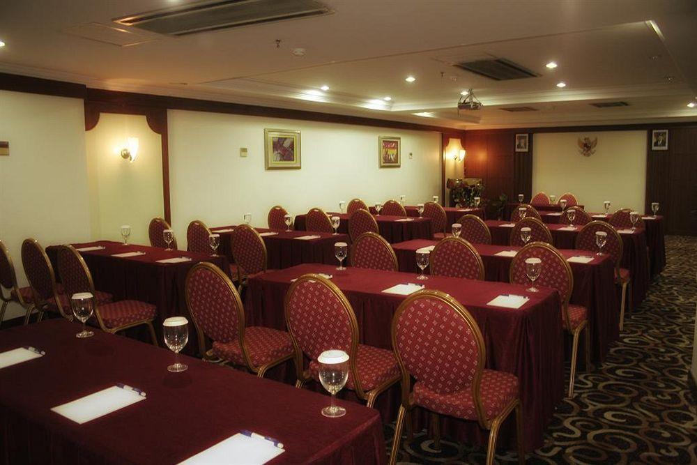 89 Hotel 3*